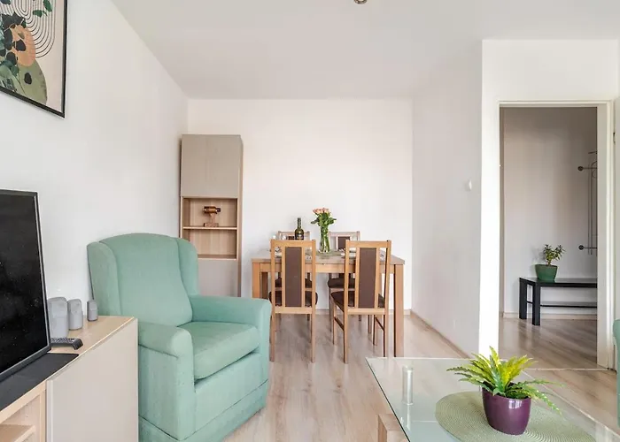Varsovian Chic - Stylish 2Br In City Center With Balcony & Views