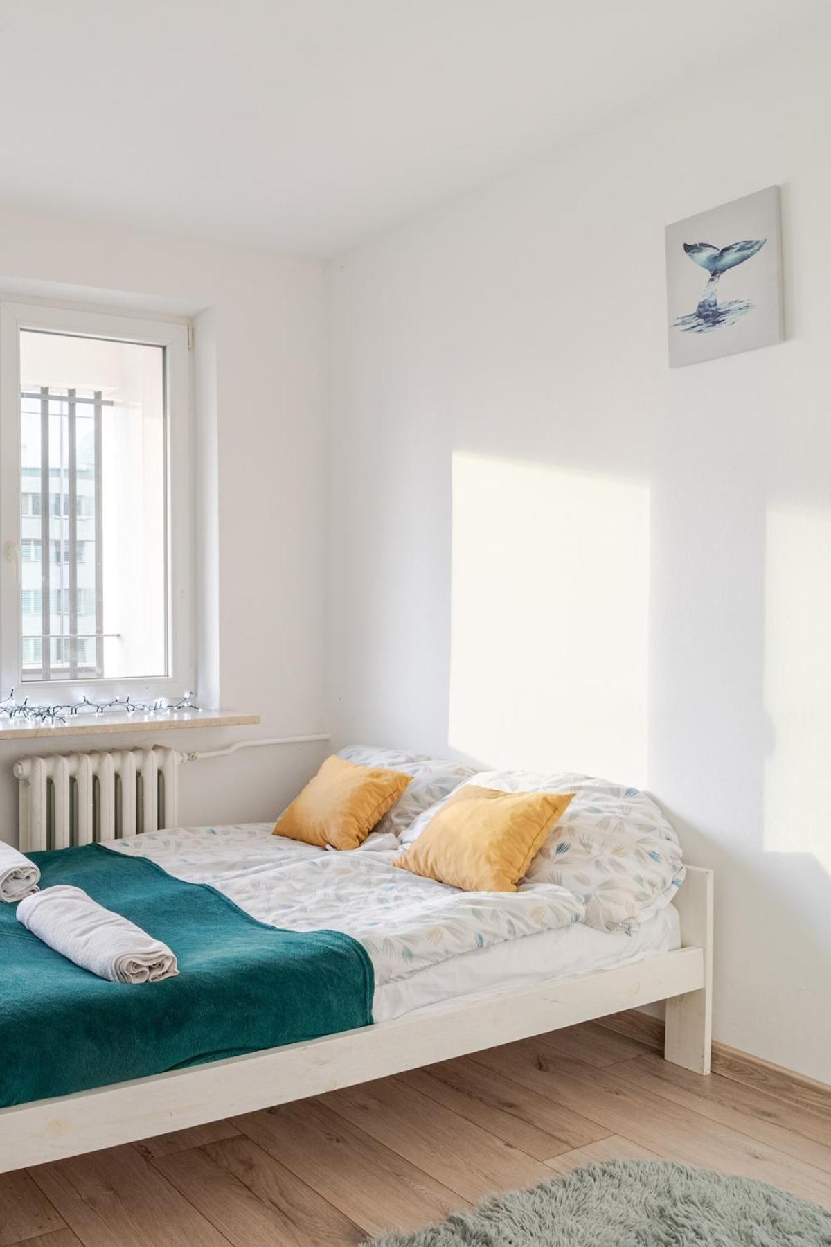 Varsovian Chic - Stylish 2br In Center With Balcony & Views * Warschau