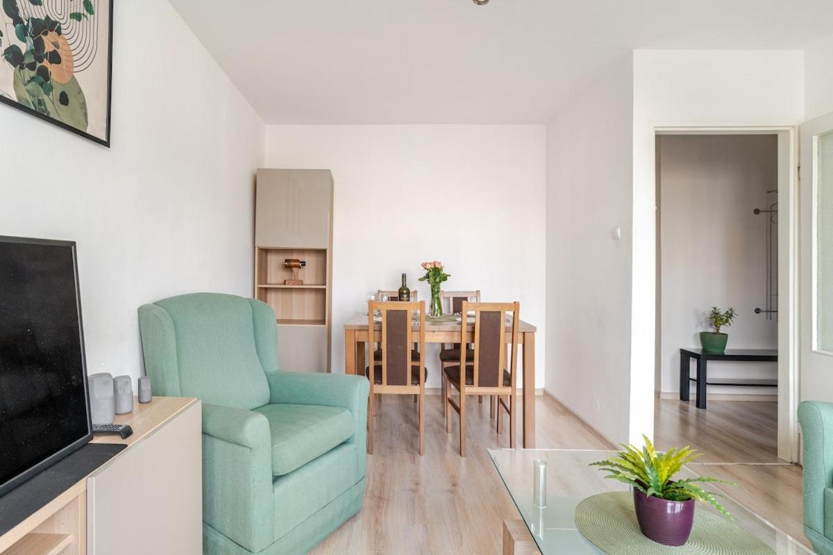 Apartment Varsovian Chic - Stylish 2br In Center With Balcony & Views Warschau