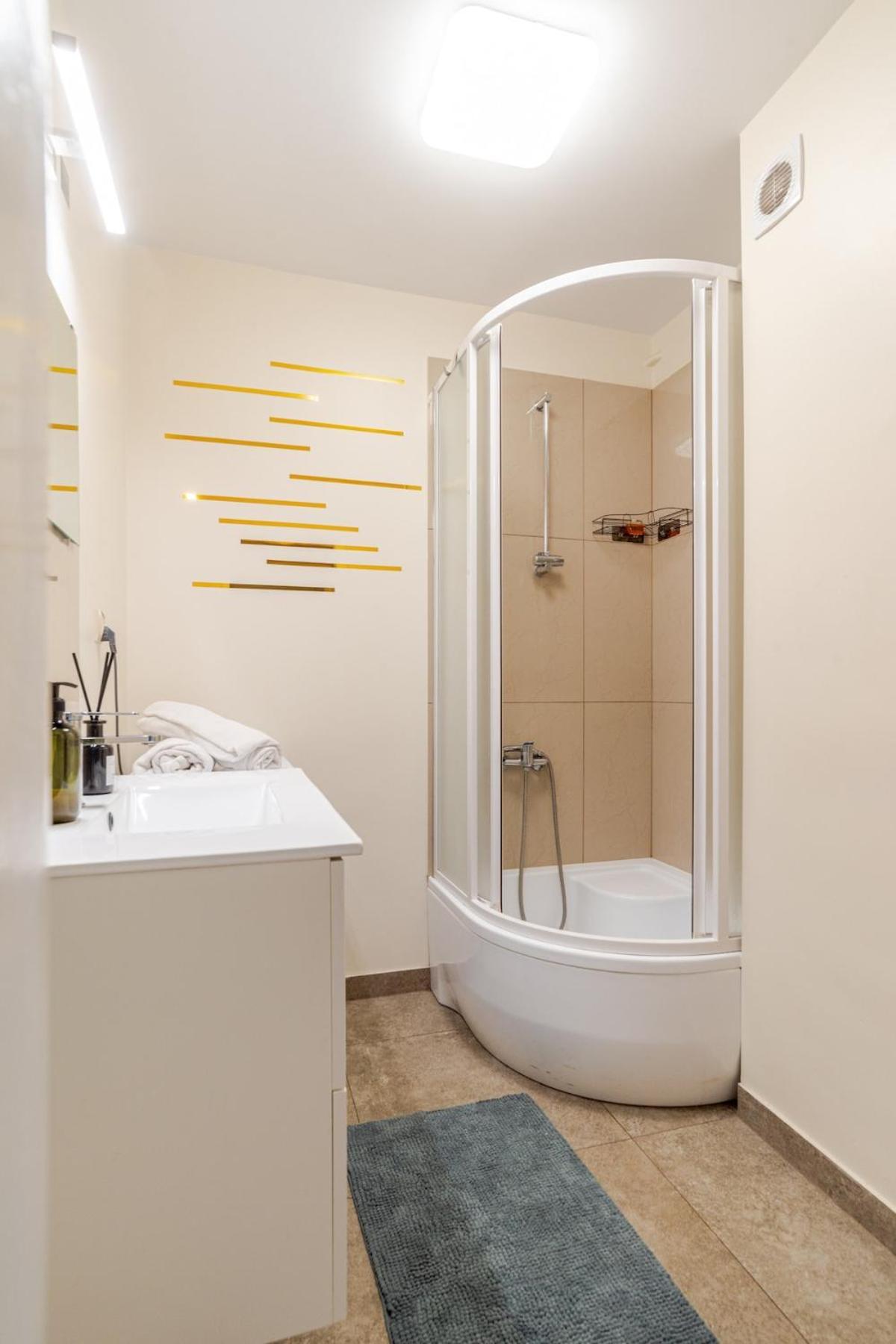 Apartment Varsovian Chic - Stylish 2br In Center With Balcony & Views Warschau